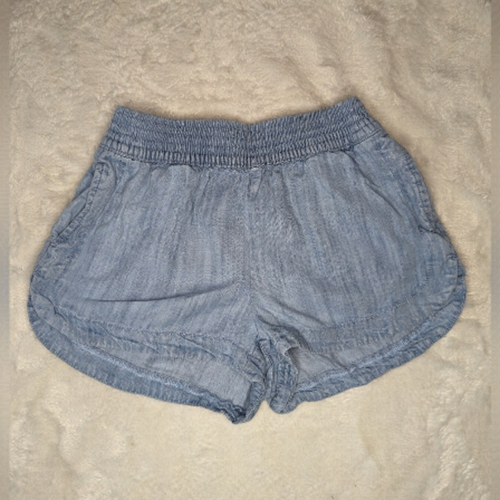 TNA║Elastic Waist Shorts║Size XS